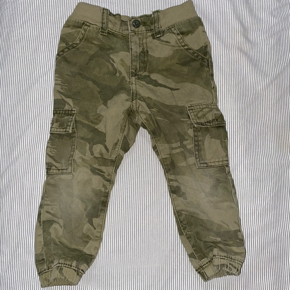 Camo pants 3T